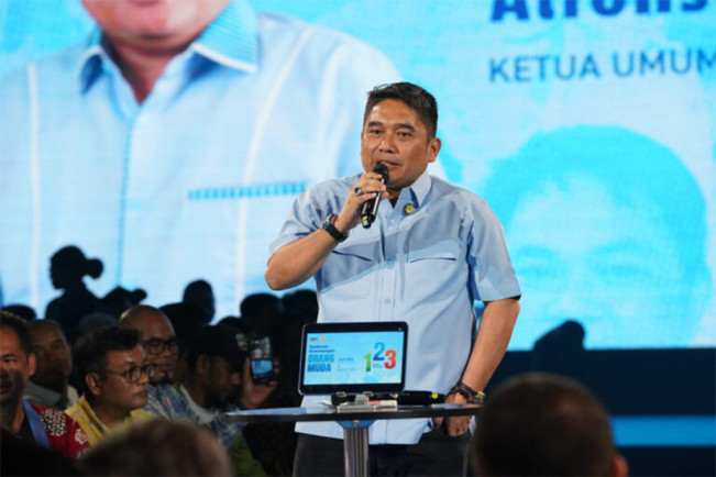 Ketua Umum GEMPITA Alfonso FP berbicara di podium